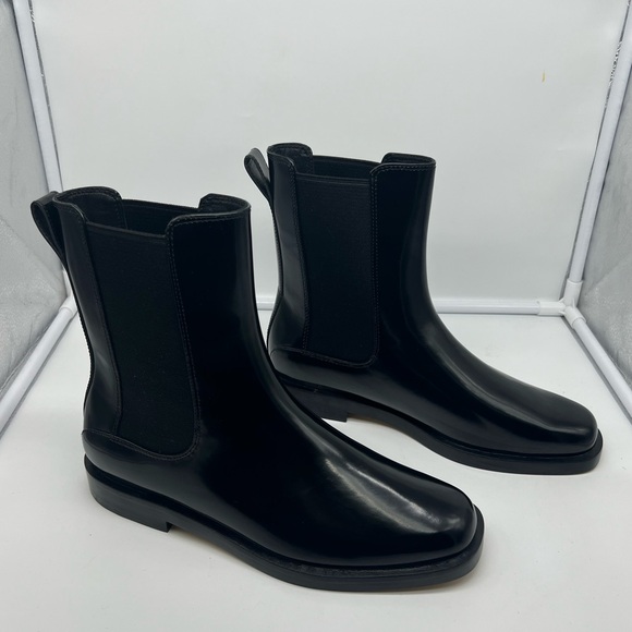 NEW EVERLANE The Chelsea Black Shine Leather Ankle Boots Booties sz 8 - Picture 4 of 14